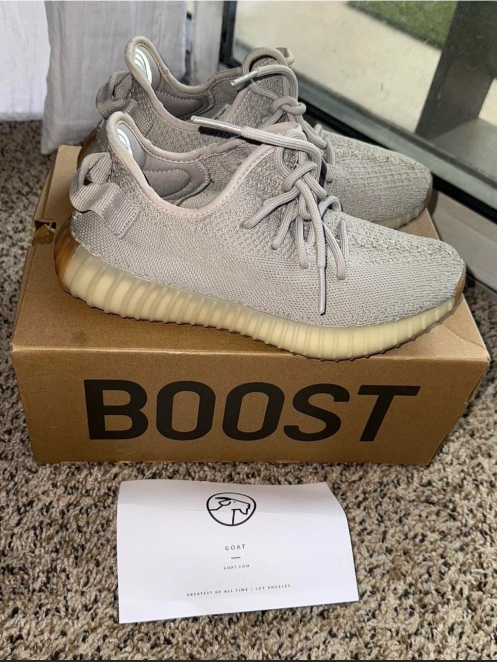 Yeezy - Picture 2 of 5